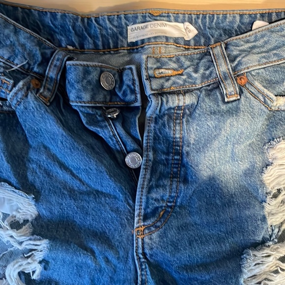 Jeans - Picture 1 of 3
